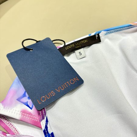LV Two-Piece Swimsuit Swimwear - Image 11