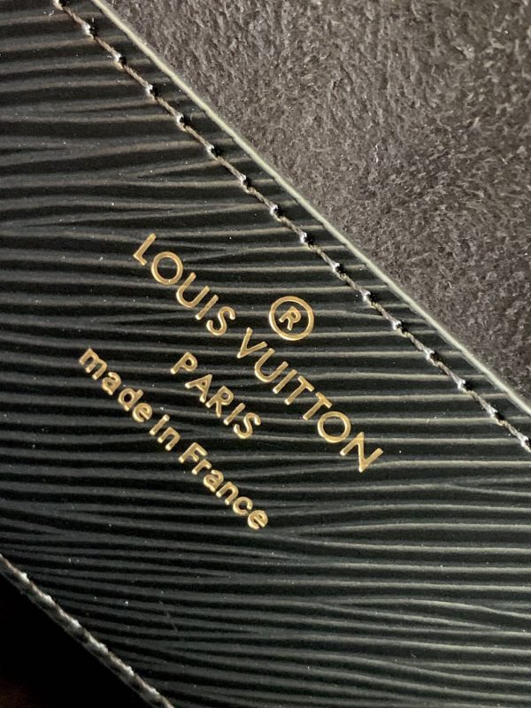 LV Twist MM Bag