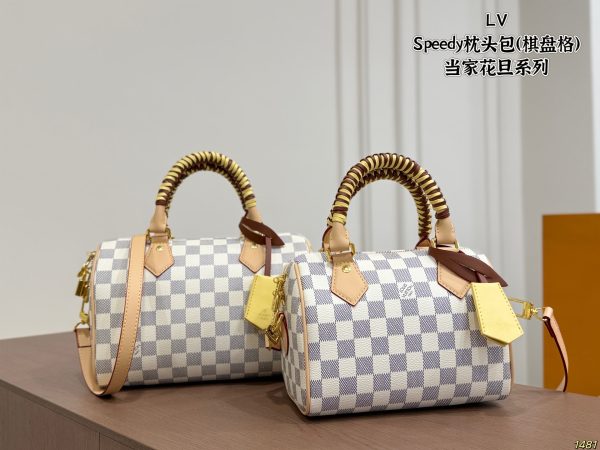 LV Speedy Checkered Pillow Case