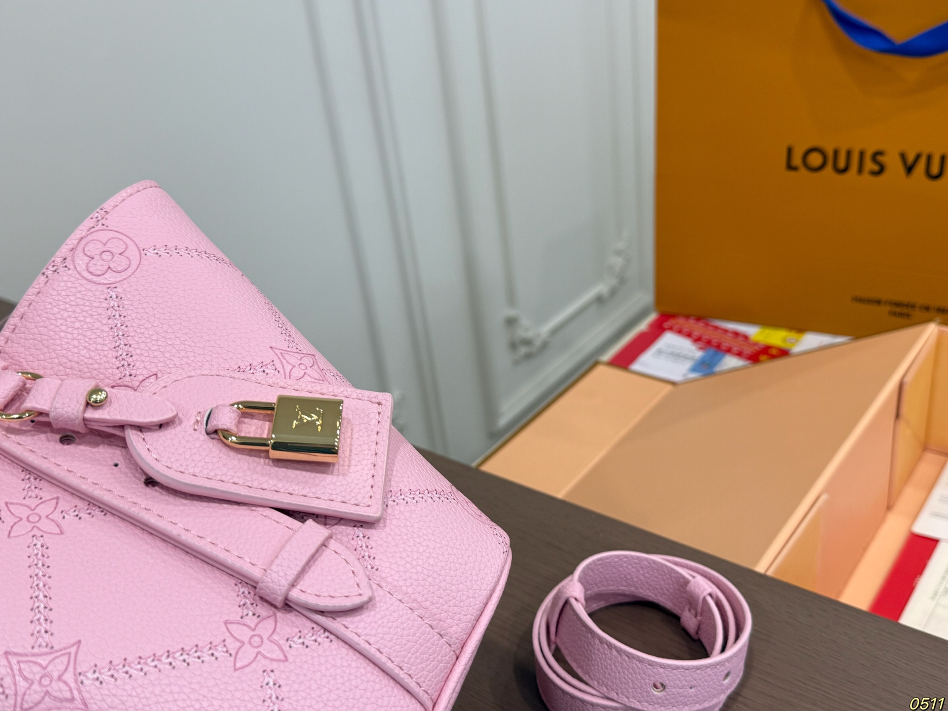 LV Allinbb Bucket Bag - Image 6