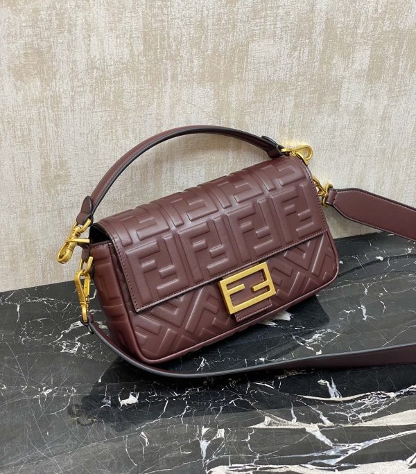 Fendi Baguette Iconic Top Quality
