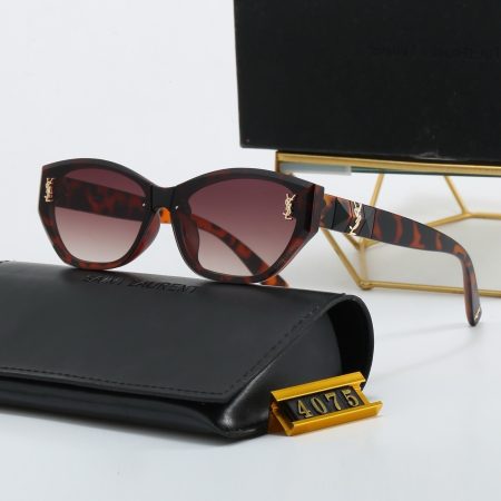 Saint Laurent Fashionable Sunglasses - Image 3