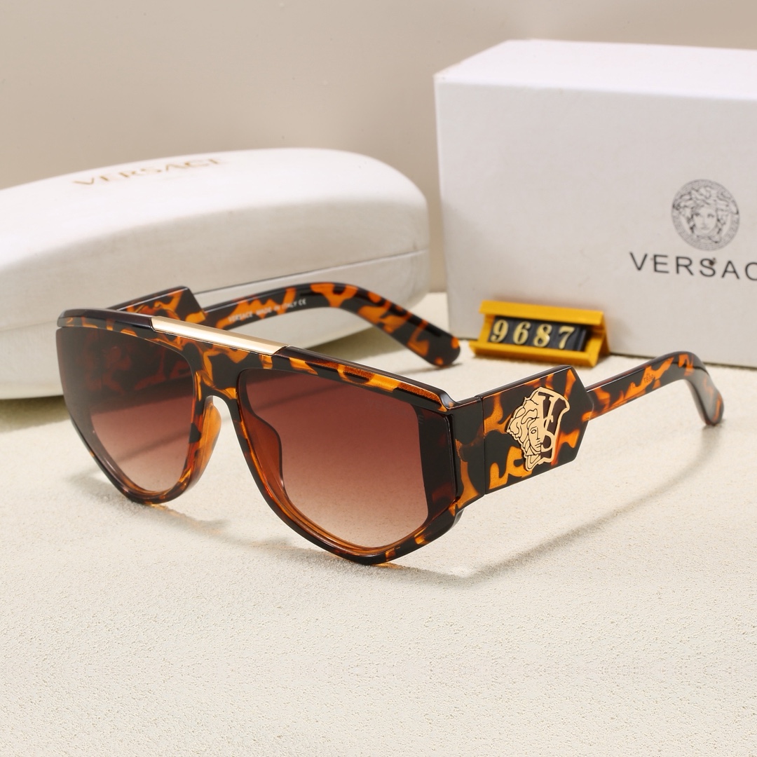 Versace Fashionable Sunglasses - Image 7