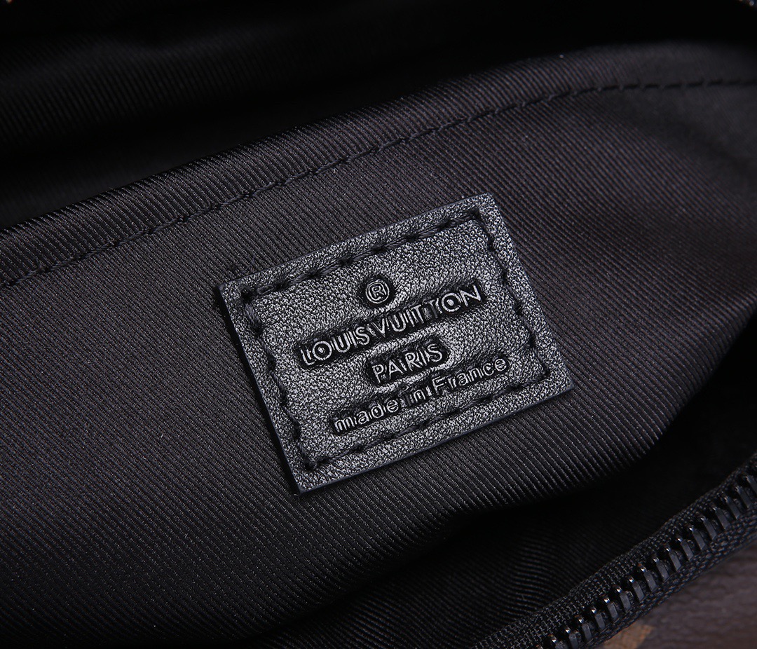 LV S Lock Messenger Bag - Image 12