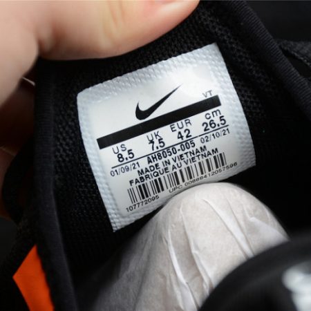 Nike Air Max 270 in black/white AH8050-002 - Image 9