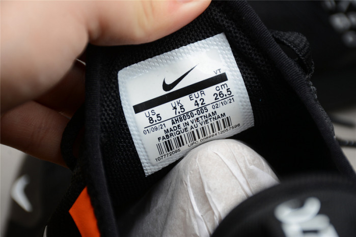 Nike Air Max 270 in black/white AH8050-002 - Image 9
