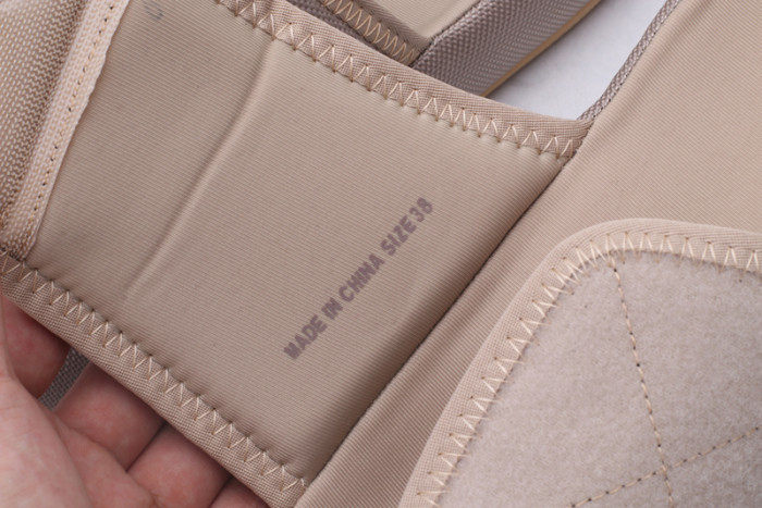 Yeezy Slide 6 - Image 12