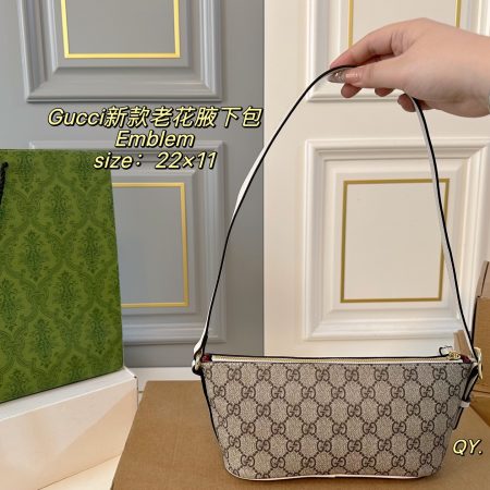 Gucci GG Emblem Small Shoulder Bag - Image 9