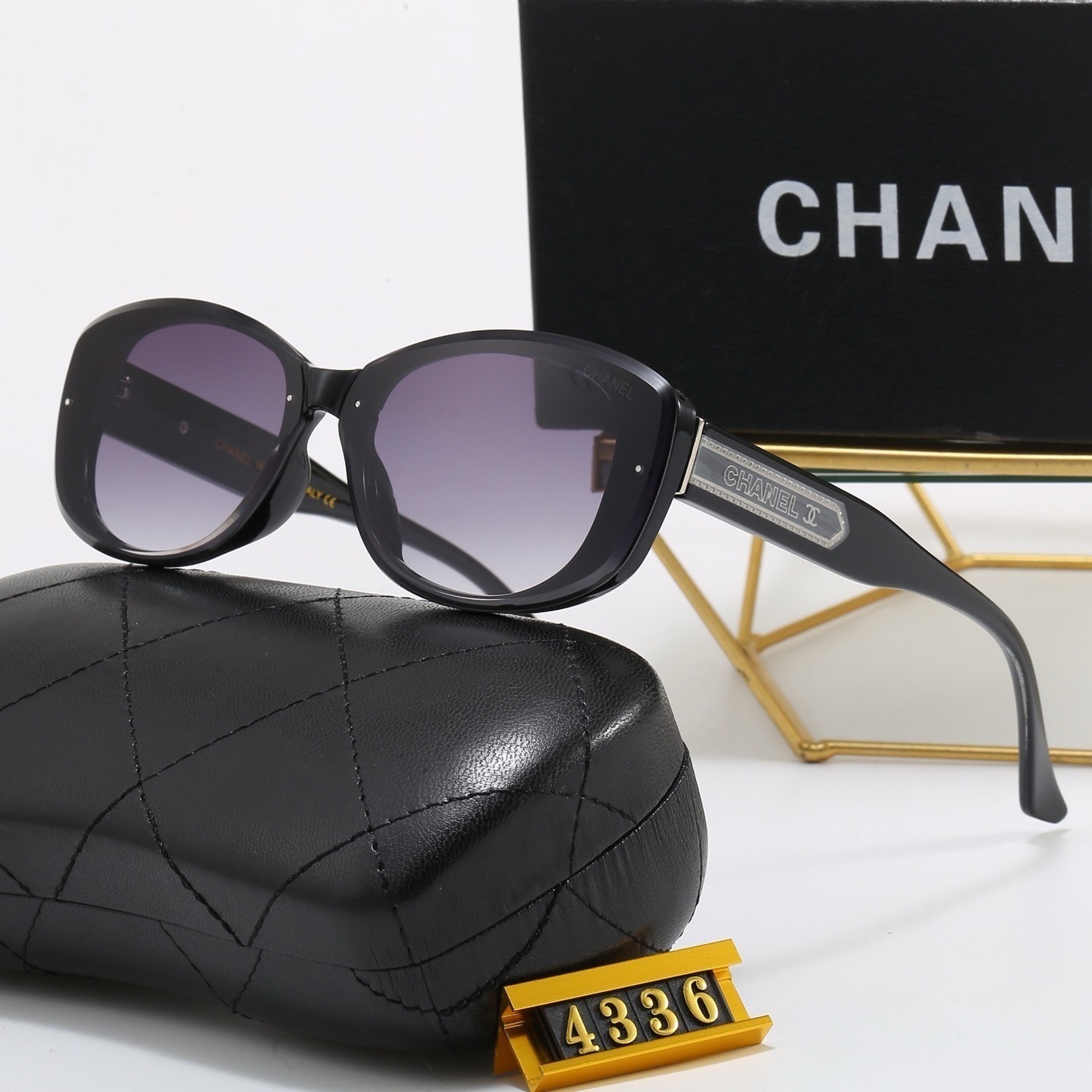 Chanel Fashionable Sunglasses - Image 3