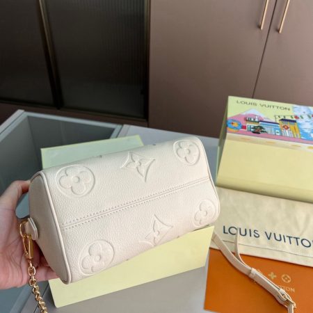 LV Speedy 20 Handbag - Image 9