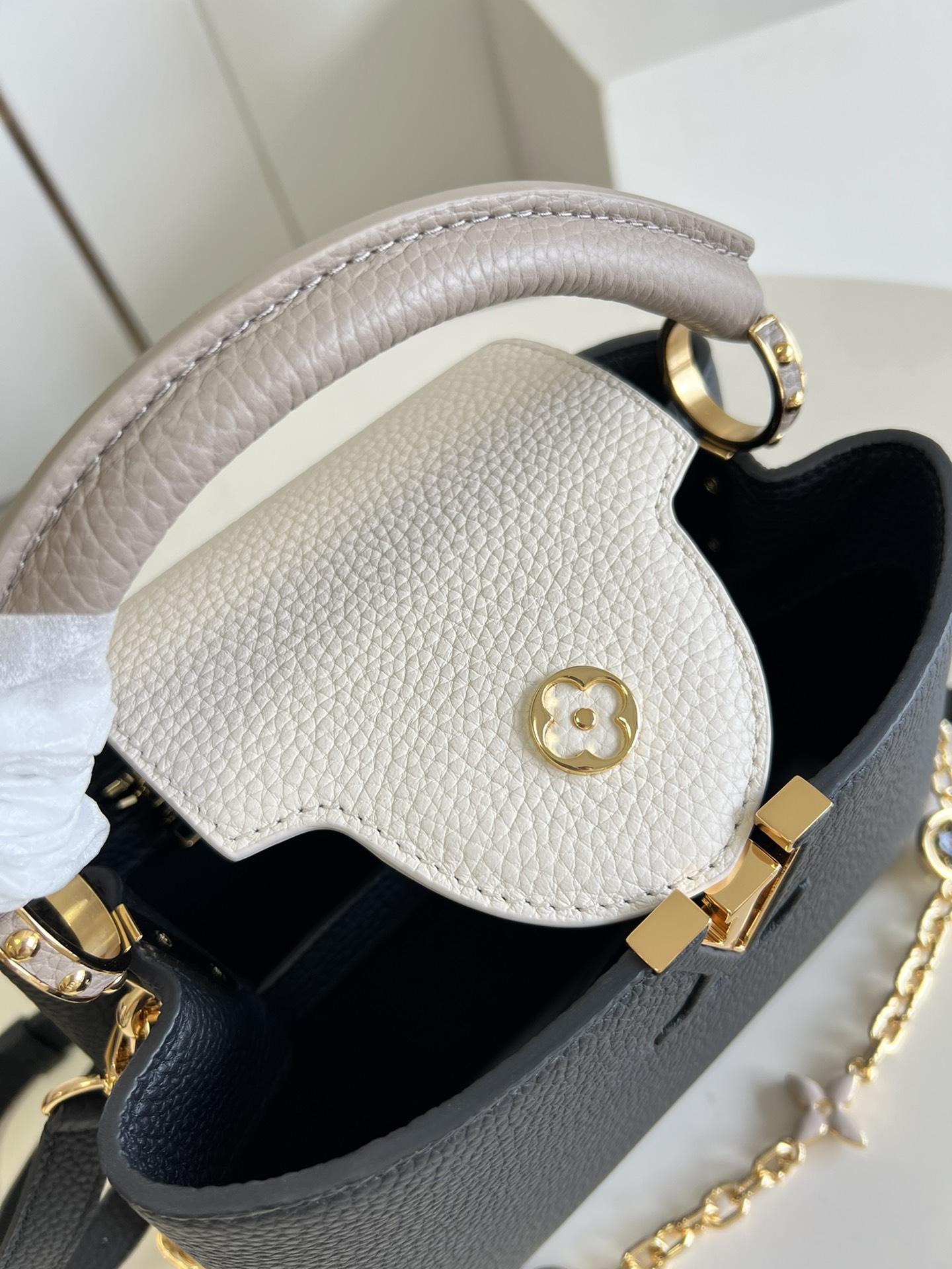 LV Z Capucines MM - Image 7