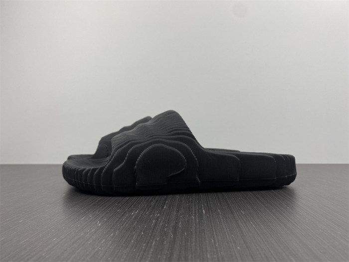 Yeezy Slide new collection 5 - Image 2