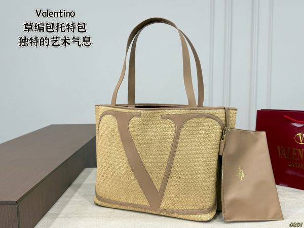 Valentino Garavani VivaSuperstar large shopping bag