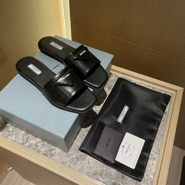 Prada  Bright Fat Slippers Fashion Sandals Slide