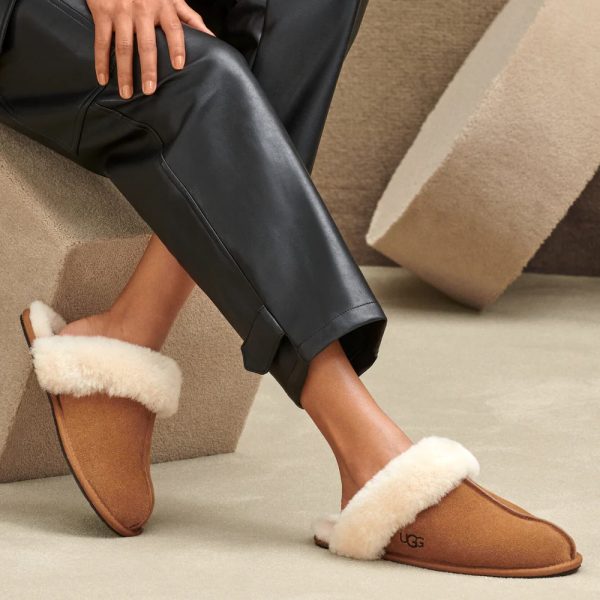 UGG Women's Scuffette II