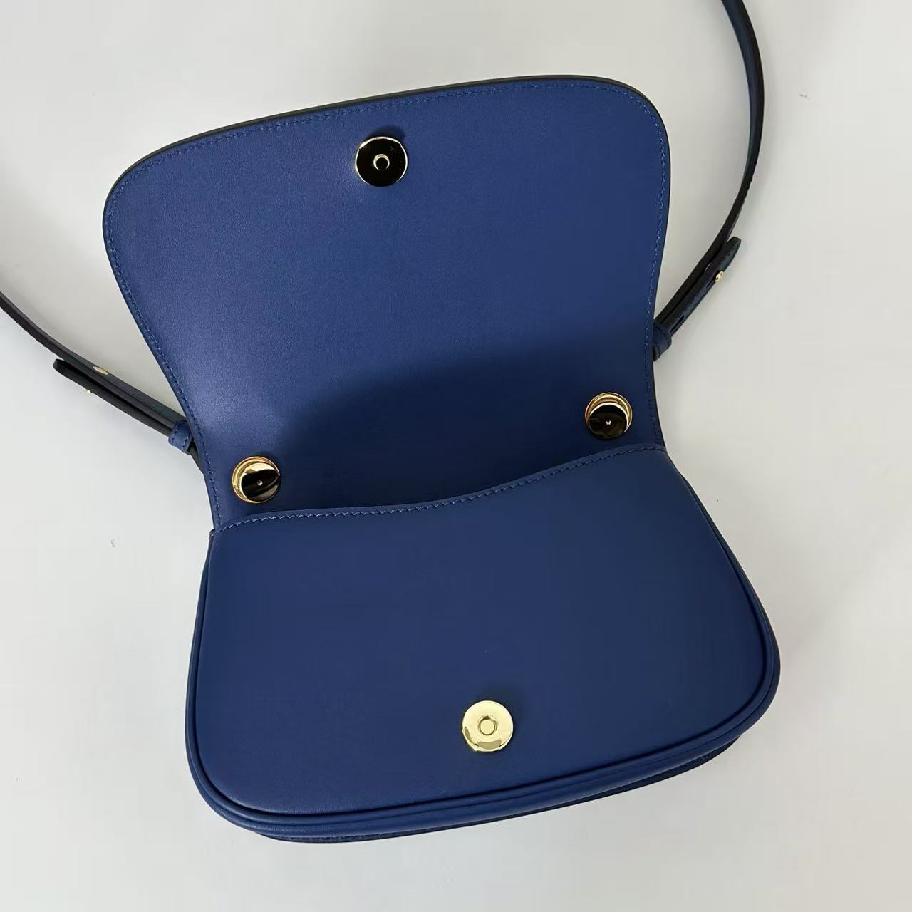Gucci Blondie Shoulder Bag in Rosso Ancora Dark Blue - Image 8