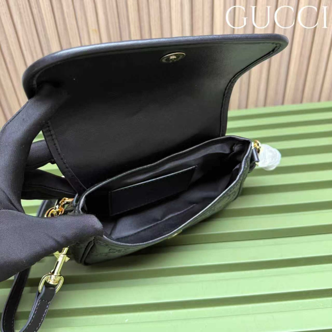 Gucci Embossed Arabella Flap Bag - Image 10