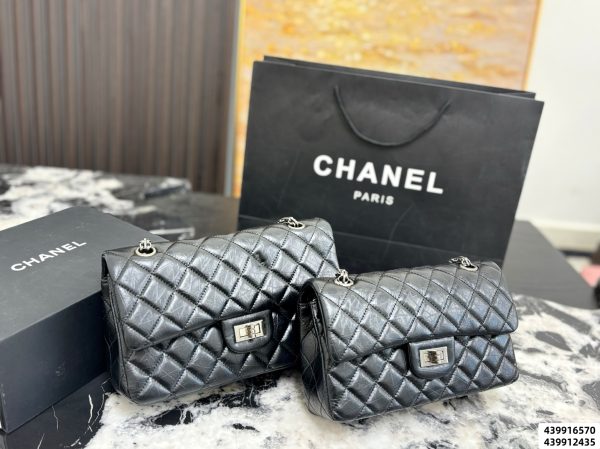 Chanel Quilto 2.55 Shoulder Bag