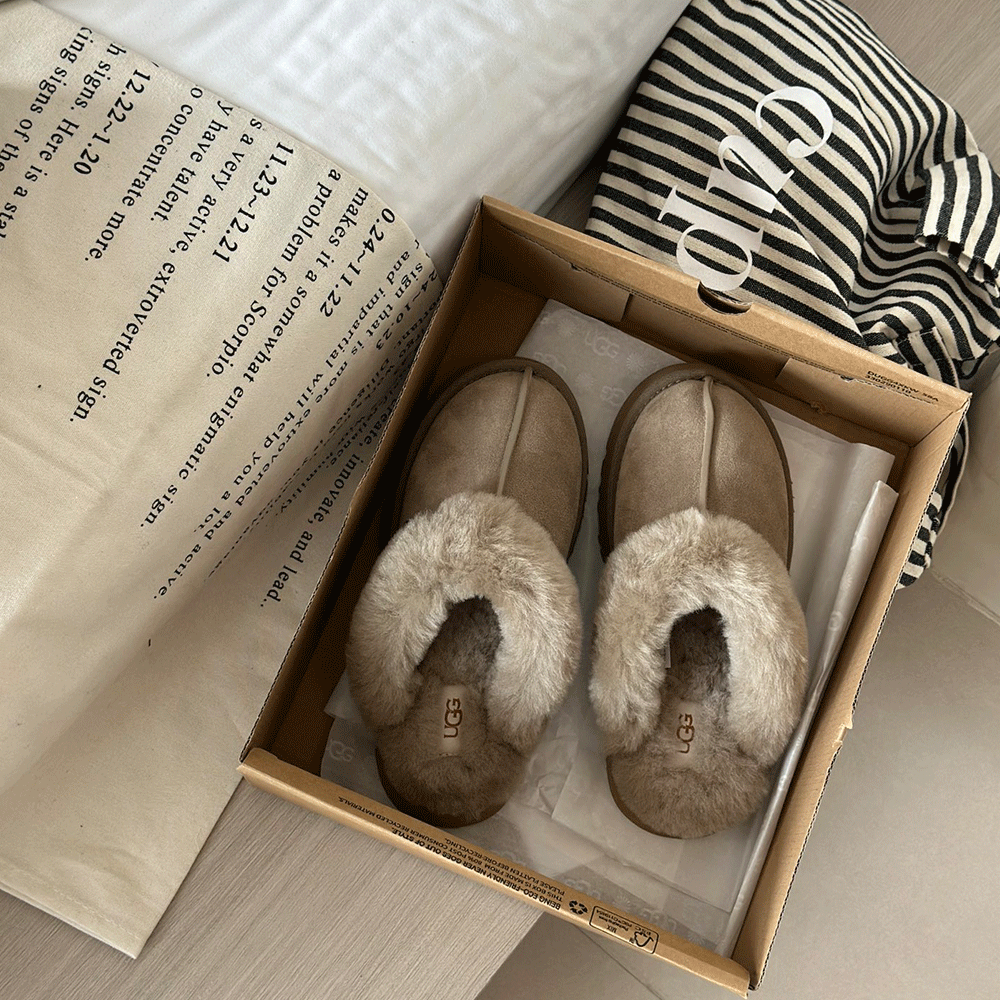 UGG Disquette Slipper - Image 5