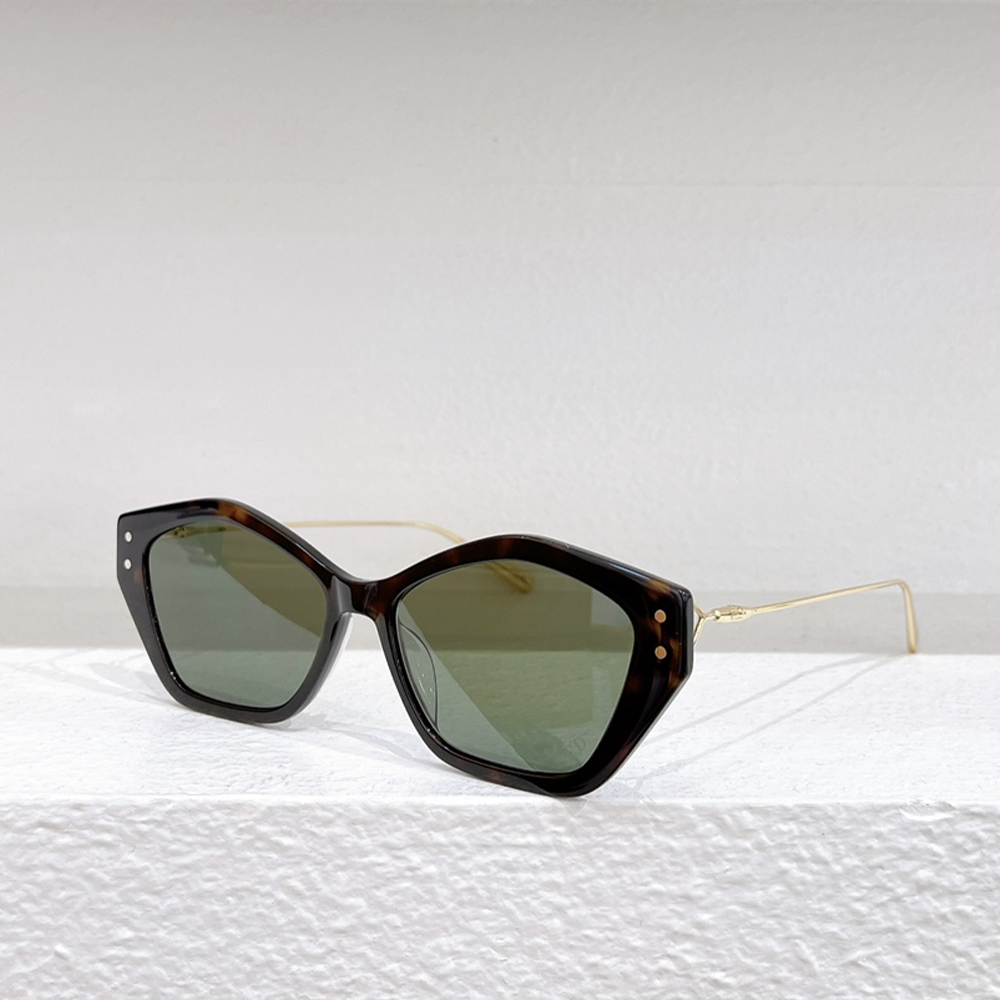 Dior Outdoor Casual Sunglasses Top Quality - Image 1