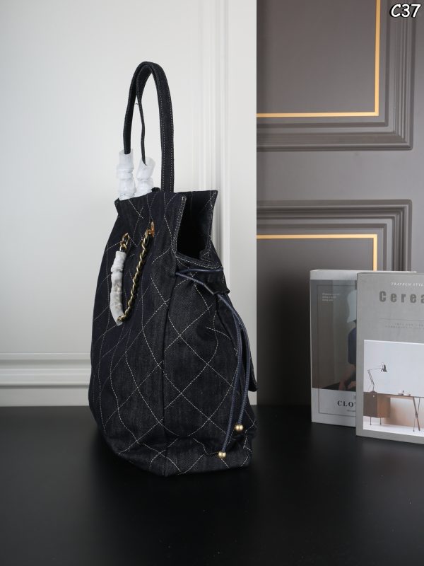 Chanel 25C Denim Bag