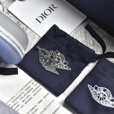 Air Jordan 1 Retro "DIOR & Travis Scott" - Image 10