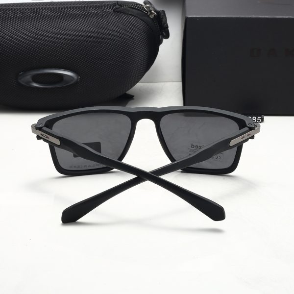 Oakley Fashionable Sunglasses