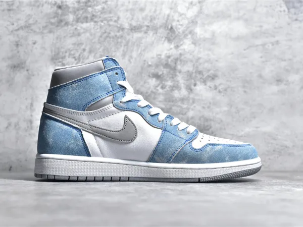 Jordan1 High OG &ldquo;Hyper Royal"