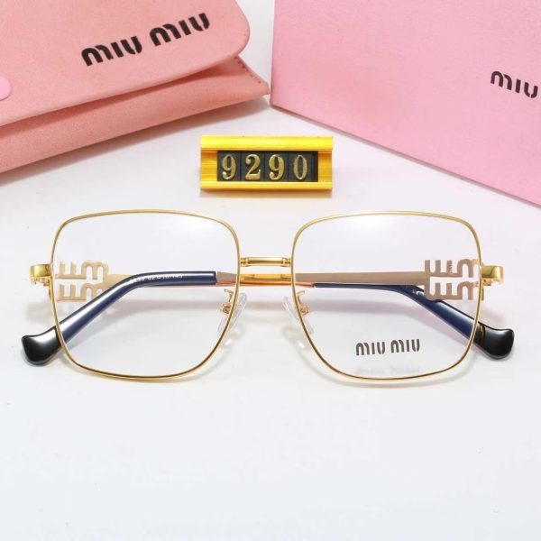 Miu Miu Fashionable Sunglasses