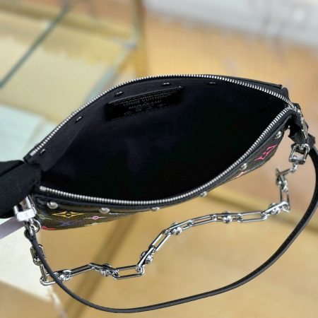 LV x TM Pochette Accessories Top Quality - Image 4