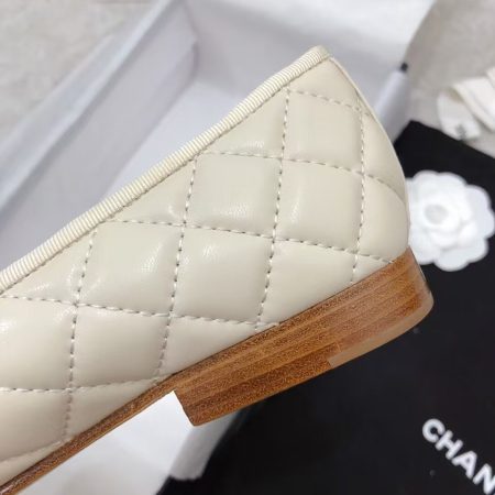 Chanel Simple Casual Shoes Sandals Slide Lambskin Beige - Image 9