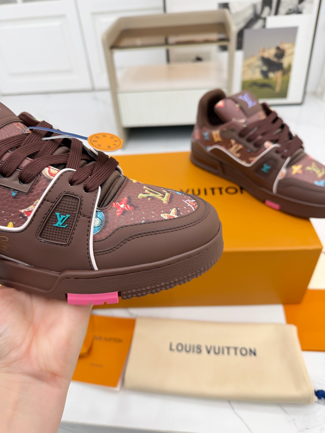 LV Trainer Sneakers Top Quality - Image 9