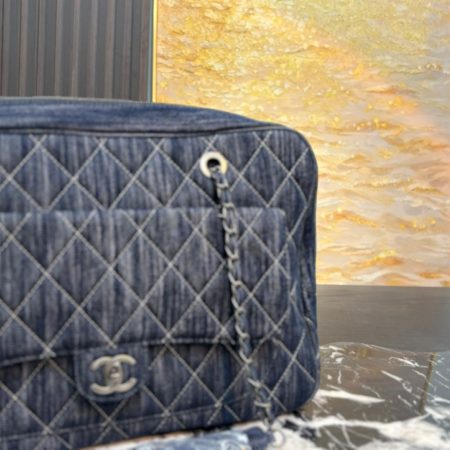 Chanel Chain Tote Bag - Image 5