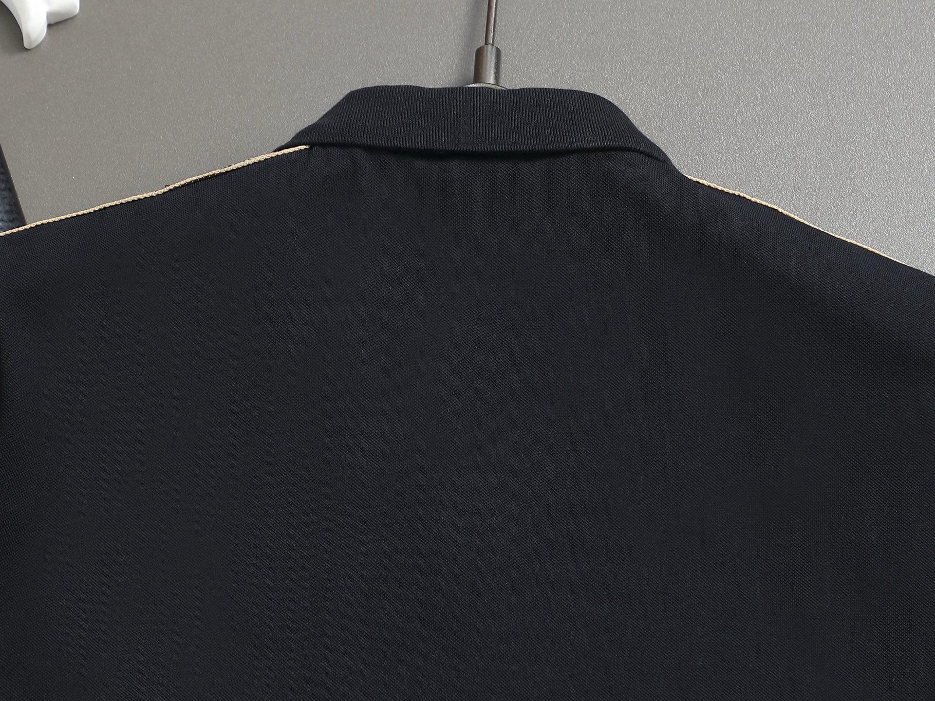 Burberry T-Shirt - Image 11