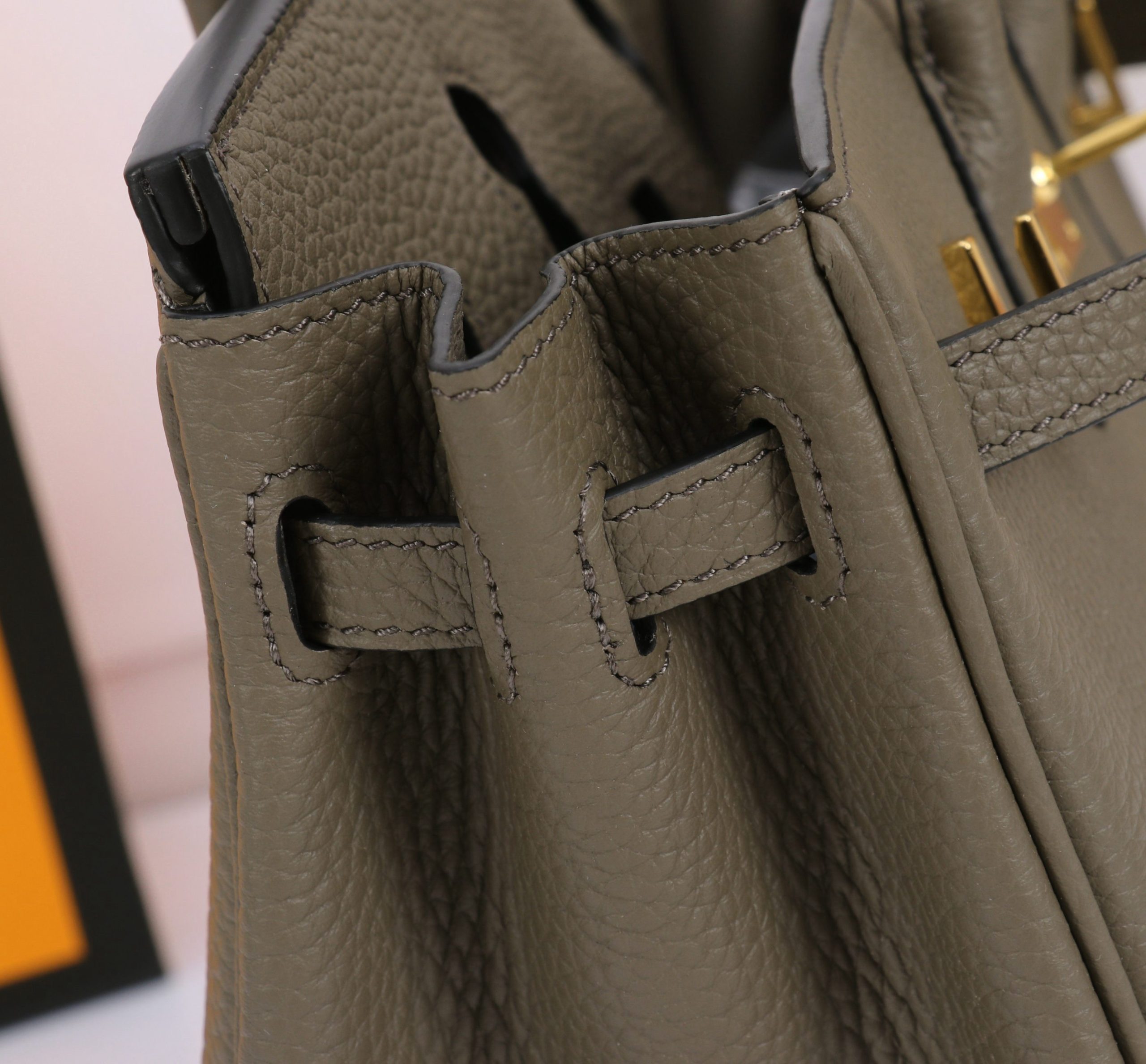 Hermès Etain Togo Birkin 25 Gold Hardware Bag - 10A Mirror Version - Image 5
