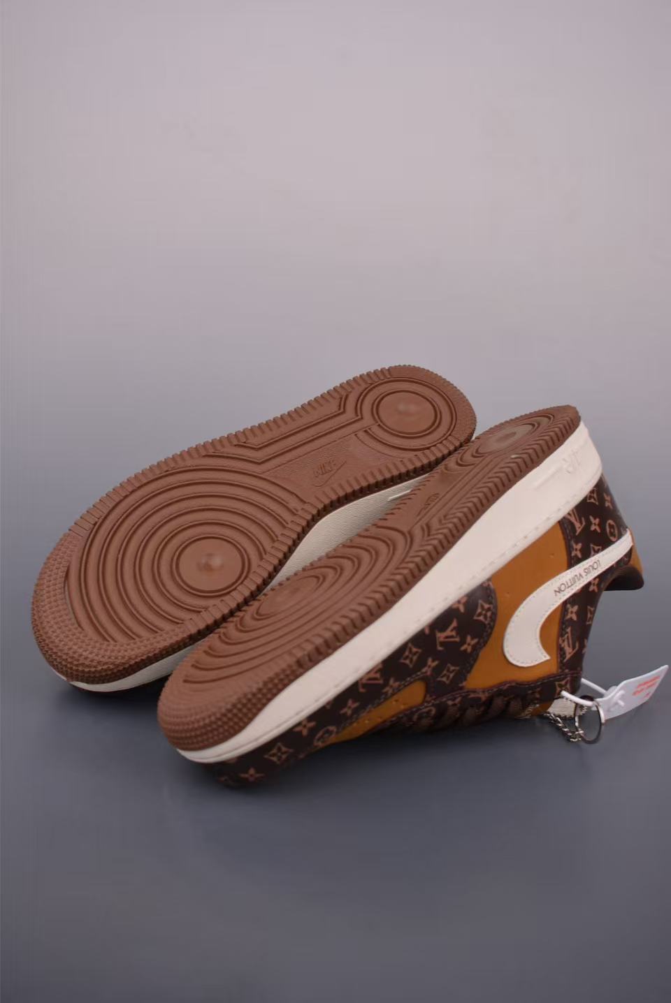 LV X NIke Air Force 1 XL1979-104 - Image 4