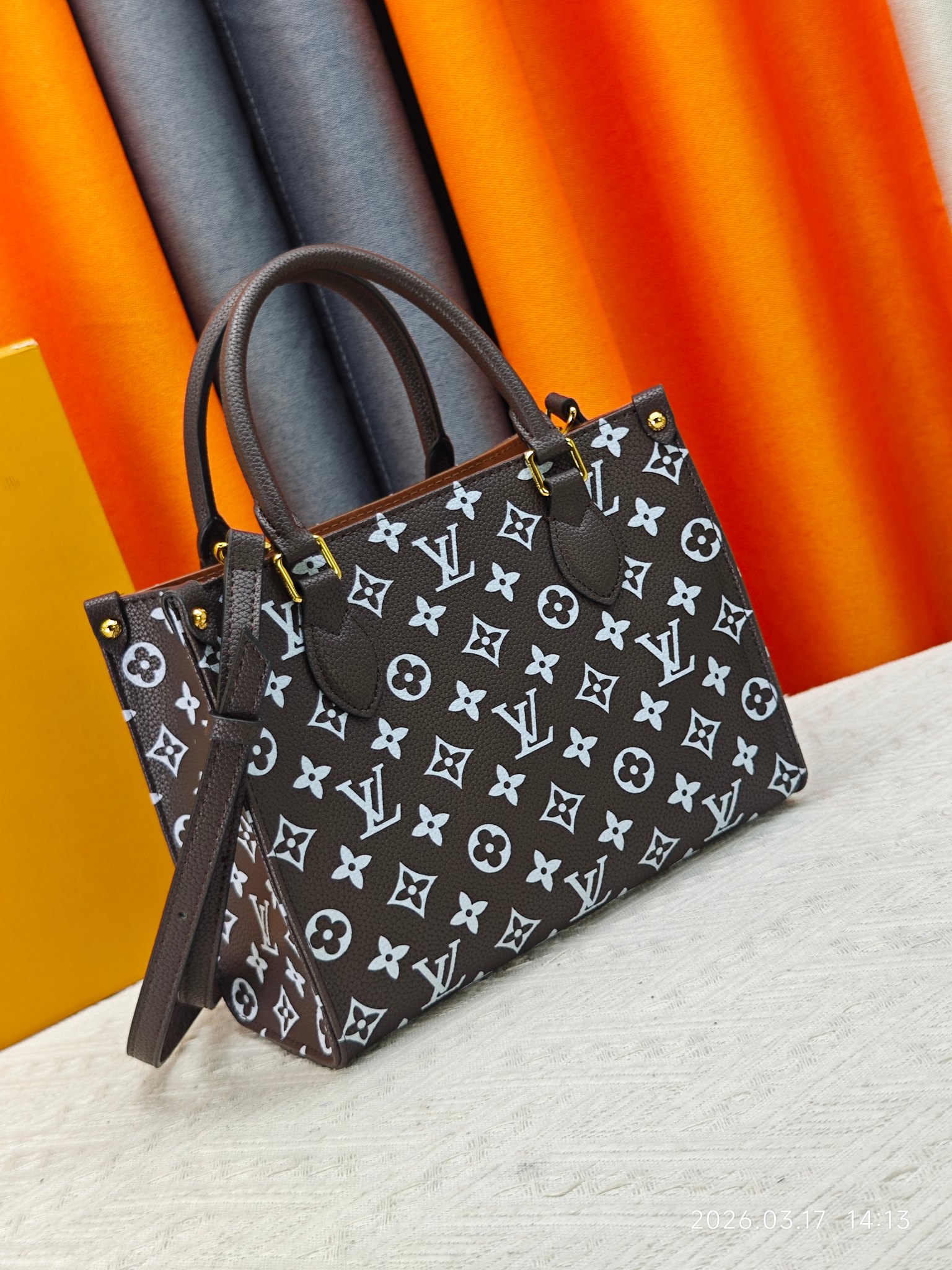 LV OnTheGo Bag - Image 10