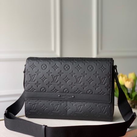 LV Sprinter Mens Shoulder Bag - Image 1