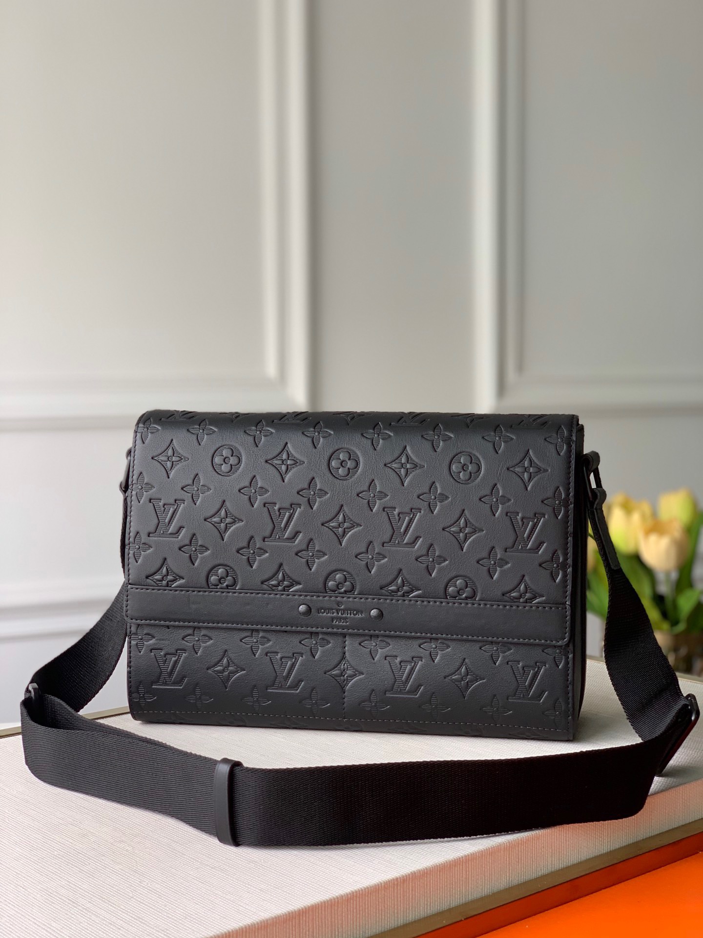 LV Sprinter Mens Shoulder Bag - Image 1