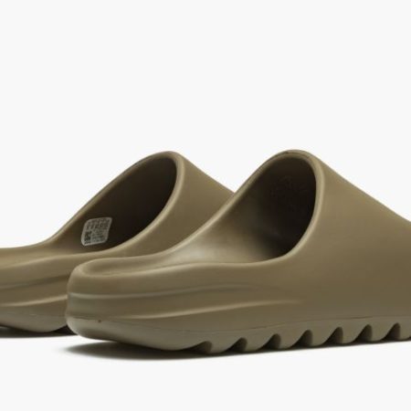 Yeezys Slide “ Core" - Image 3