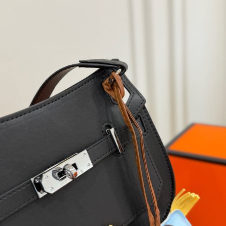 Hermès Gypsy Mini Crossbody Bag - Image 6