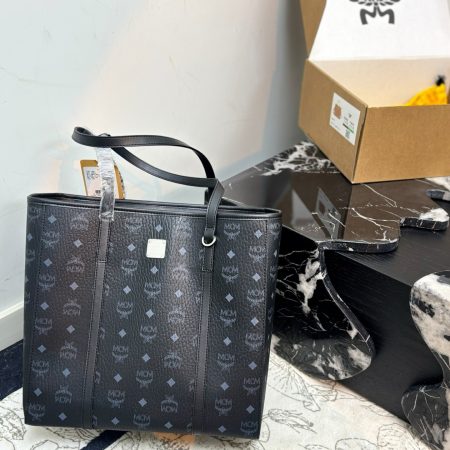 MCM Medium Toni Top-Zip Shopper Bag - Image 3