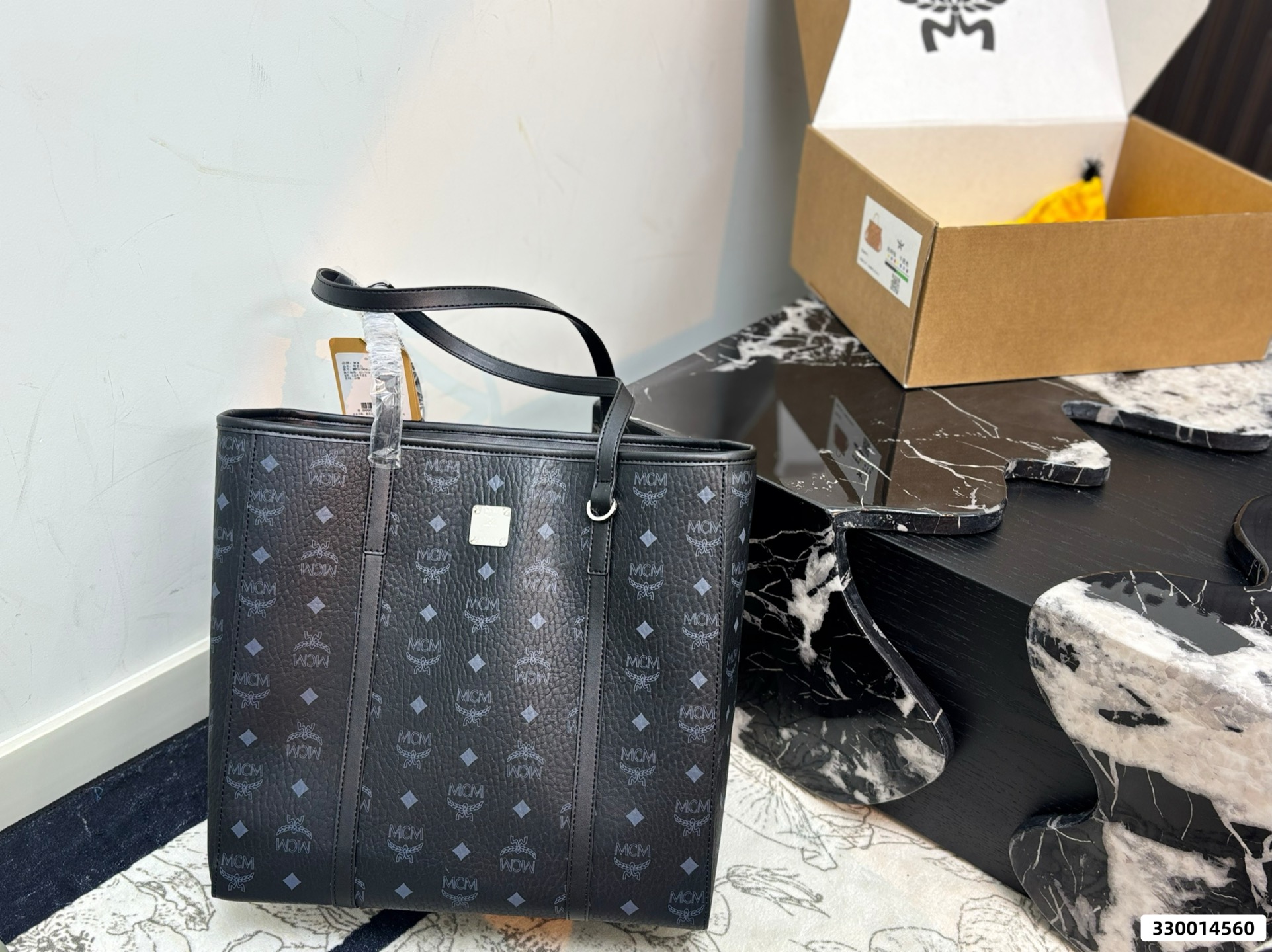 MCM Medium Toni Top-Zip Shopper Bag - Image 3