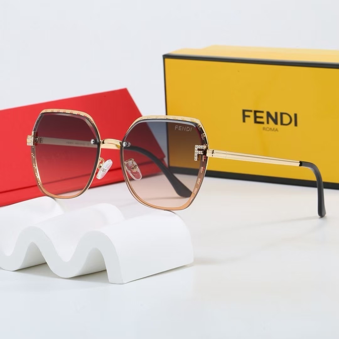 Fendi Fashionable Sunglasses - Image 6