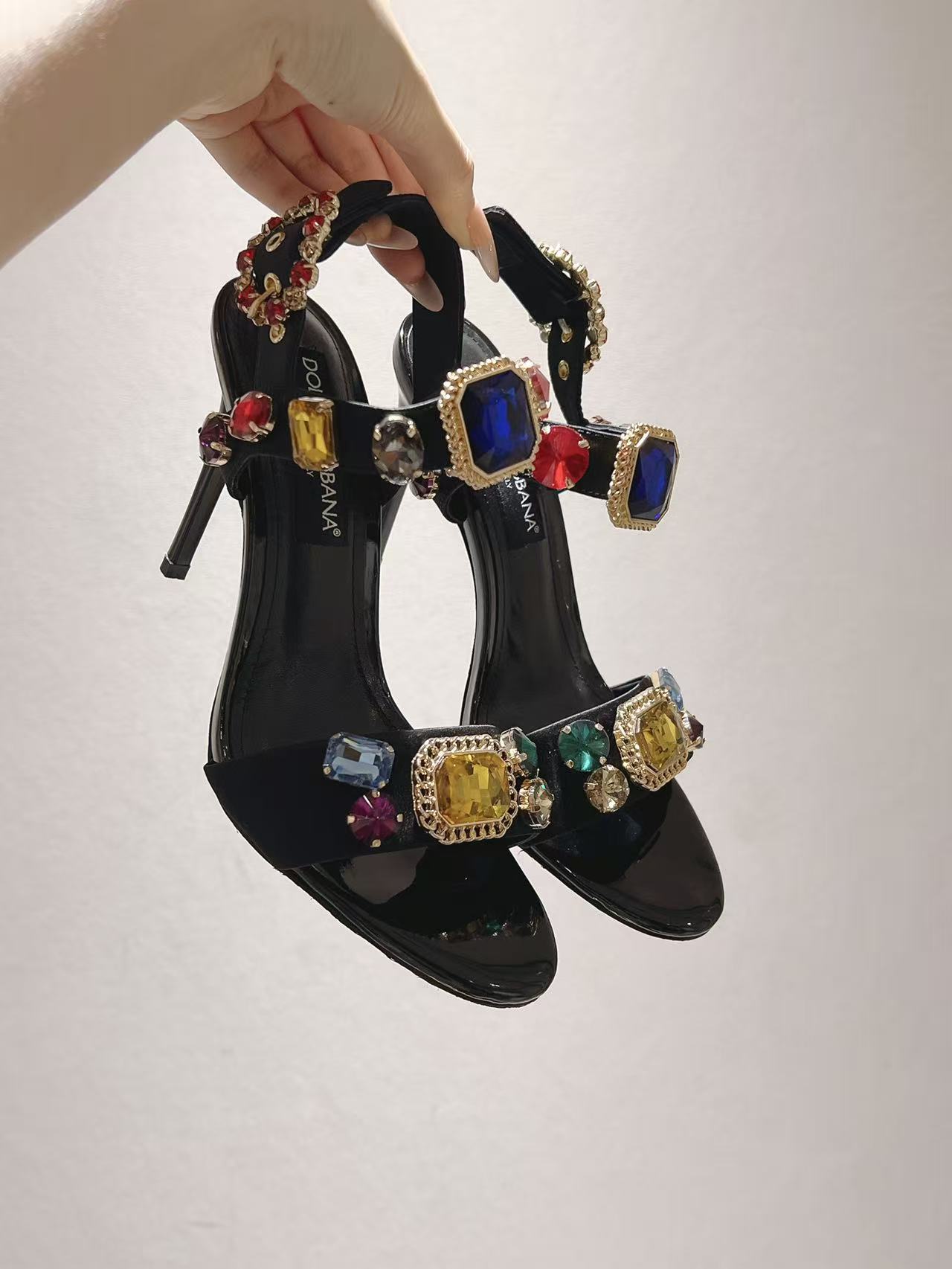 Dolce & Gabbana Straw Sandals - Image 2