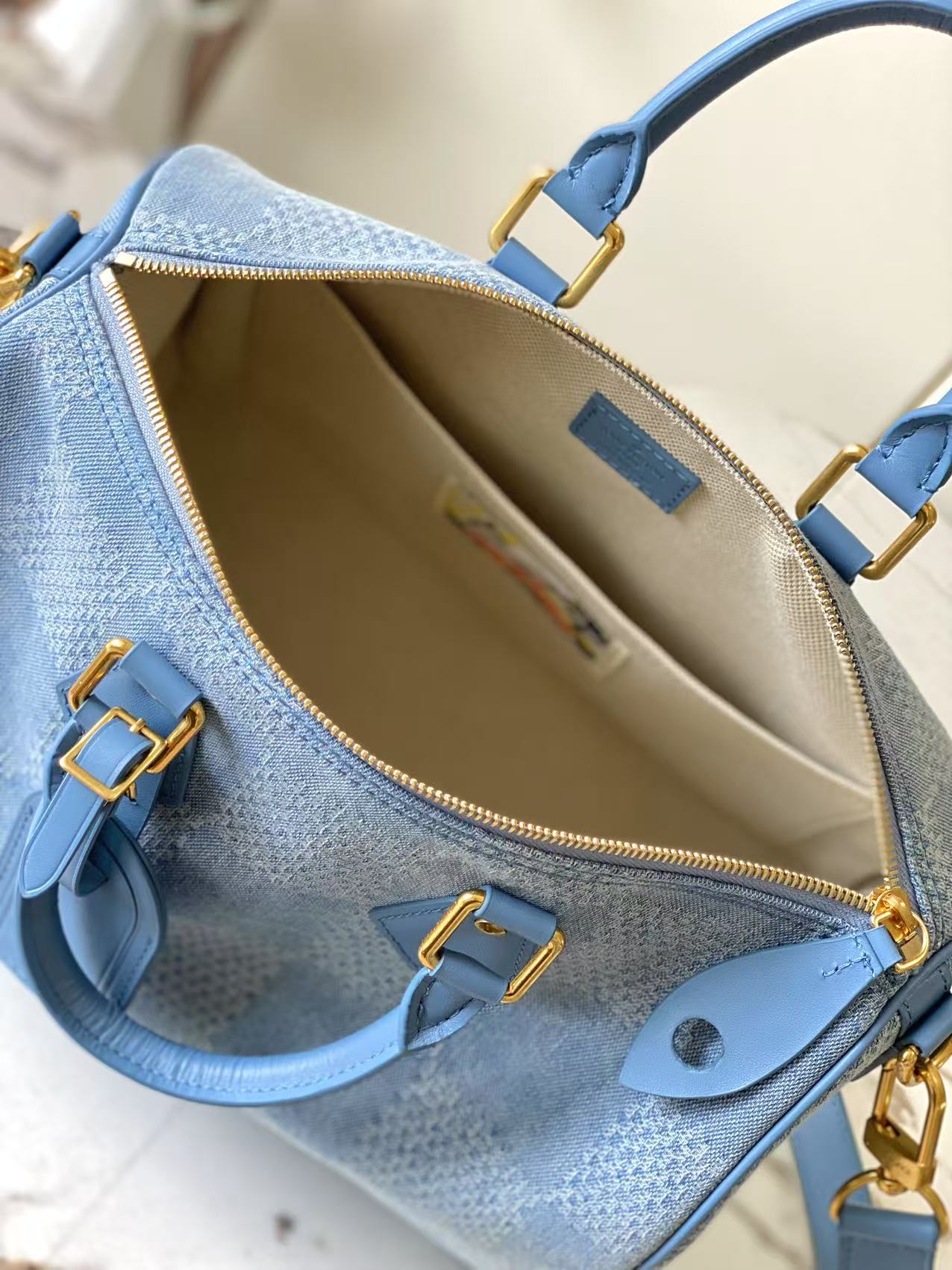 LV Speedy Bandouliere 30 Bag - Image 3
