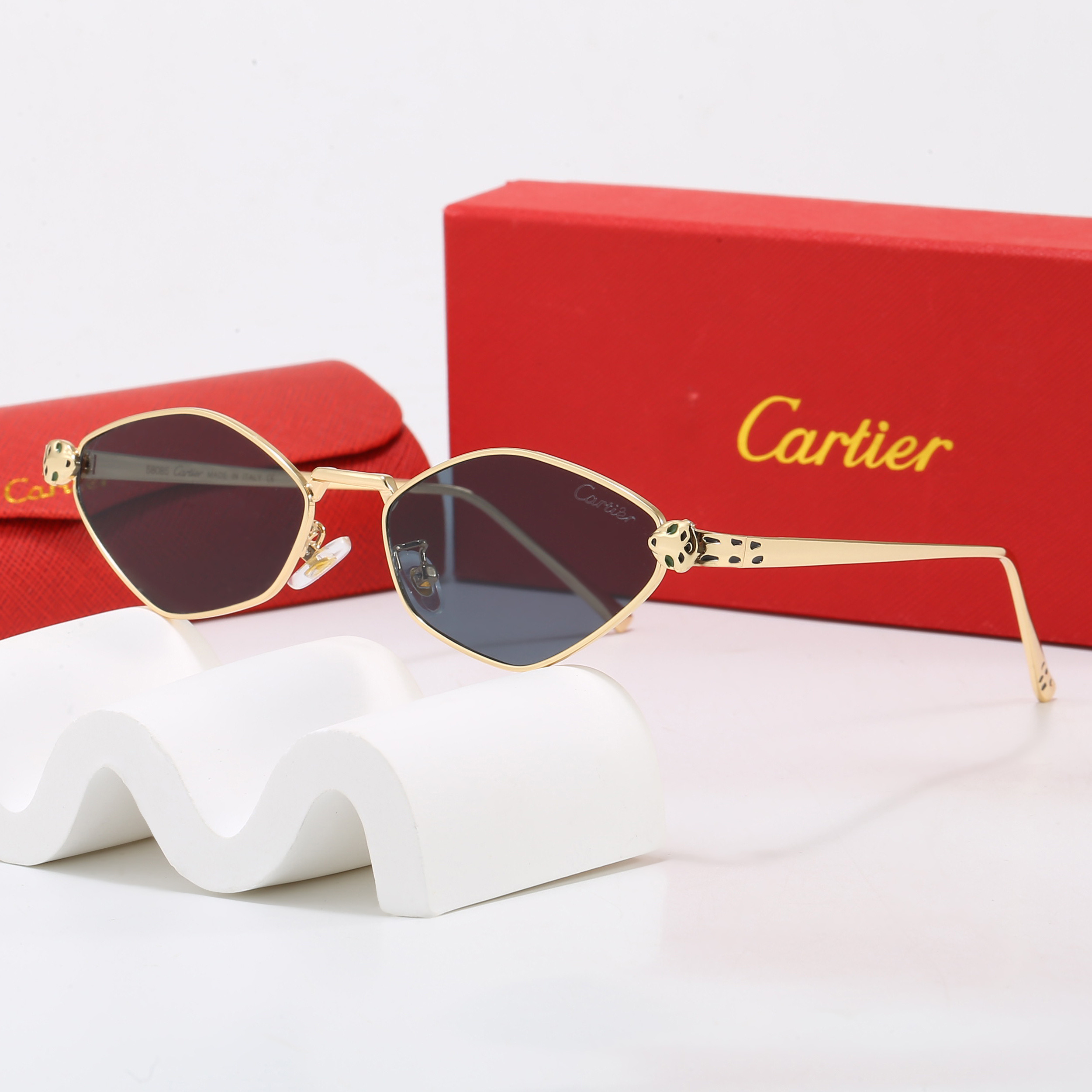 Cartier Fashionable Sunglasses - Image 7