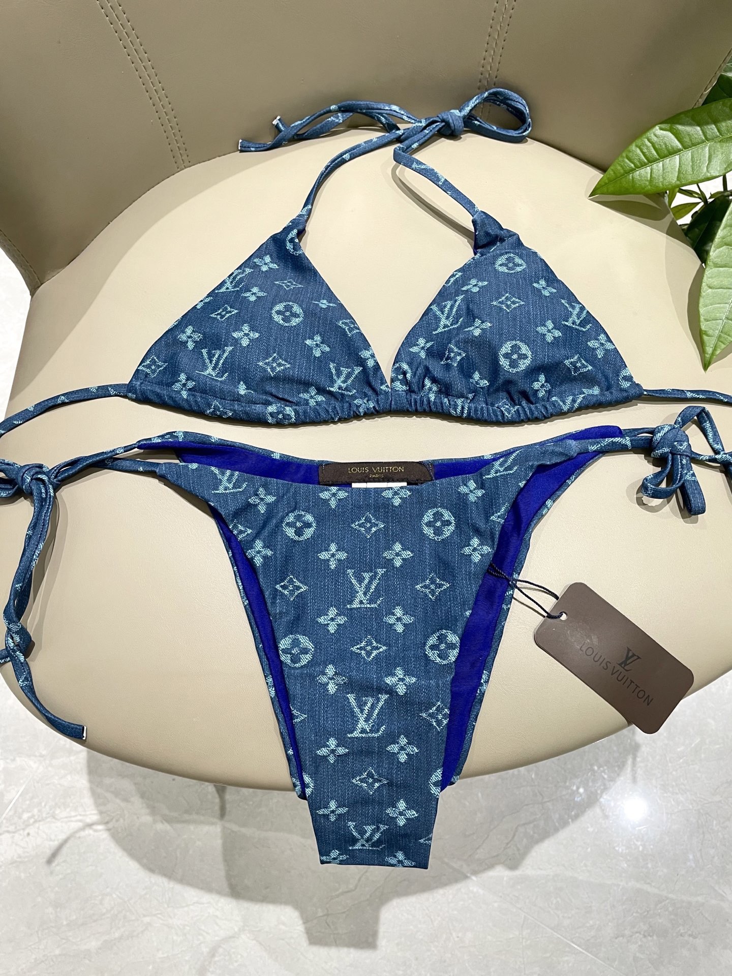 LV Two-Piece Swimsuit Swimwear - Image 8