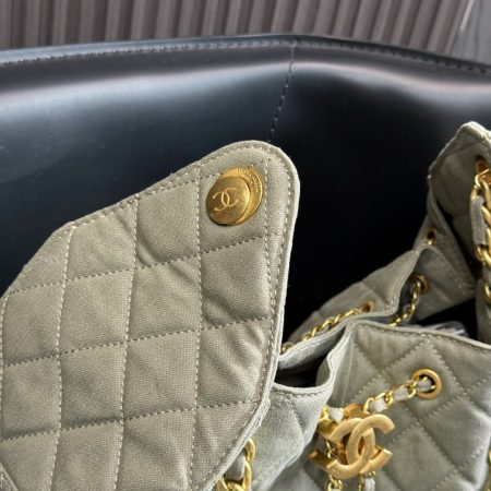 Chanel 25 Hobo Handbag - Image 7