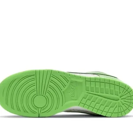 Supreme x Dunk SB Low “ Mean Green" - Image 5